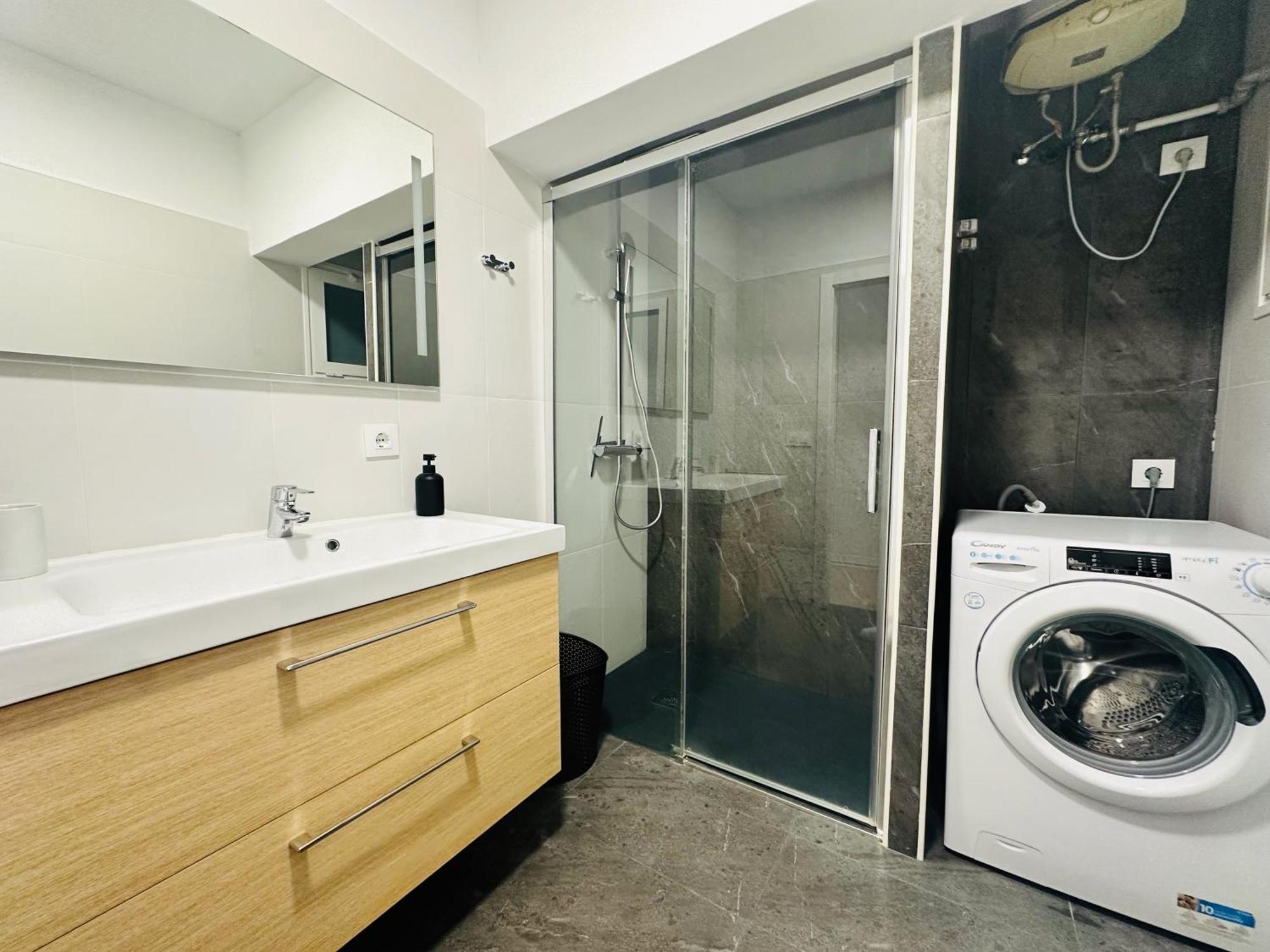Apartment Pambnb - Modern Beachfront Hideaway